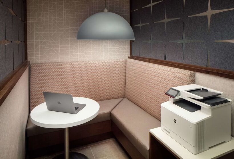 호텔 Hampton Inn & Suites Parker