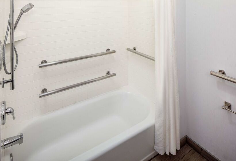 호텔 Hampton Inn & Suites Parker