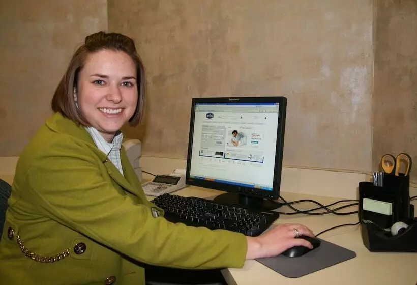 Отель Hampton Inn & Suites Wilder