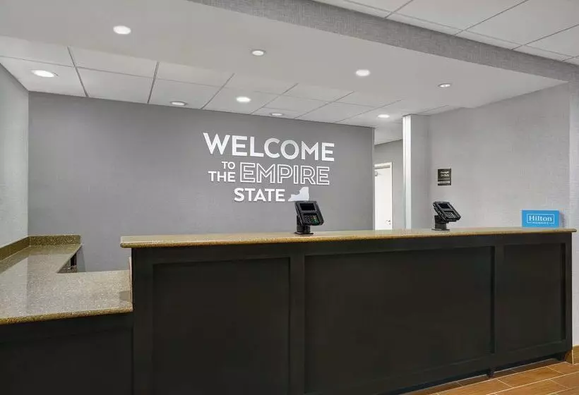 هتل Hampton Inn Utica