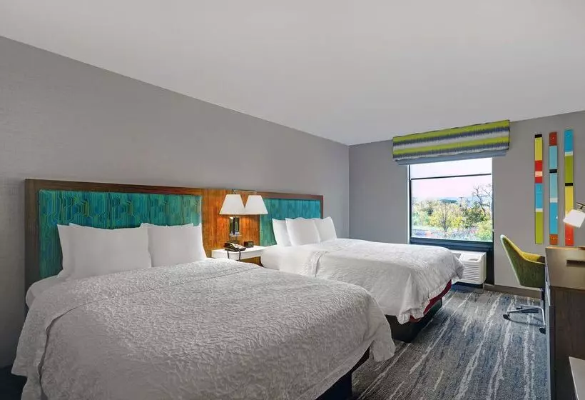 هتل Hampton Inn Utica