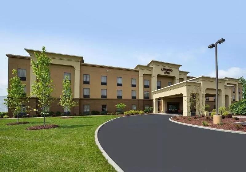 هتل Hampton Inn Utica