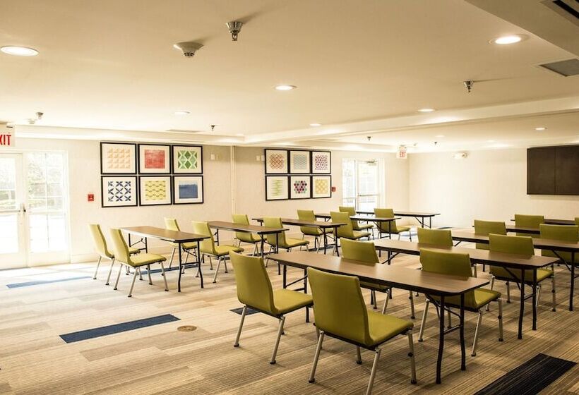 فندق Holiday Inn Express Columbus Dublin, An Ihg