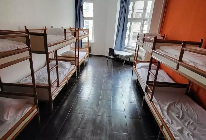 هتل Metropol Hostel Berlin