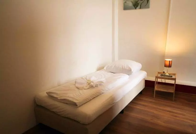 هتل Metropol Hostel Berlin