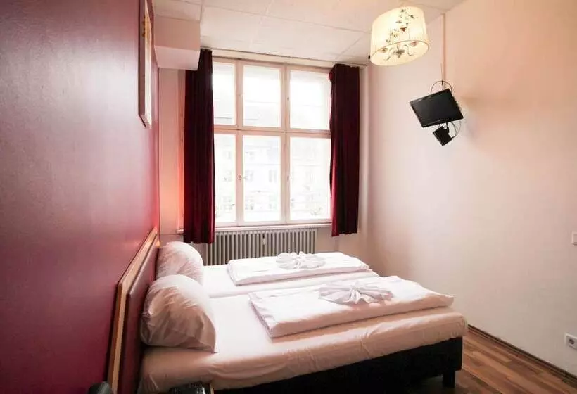 هتل Metropol Hostel Berlin