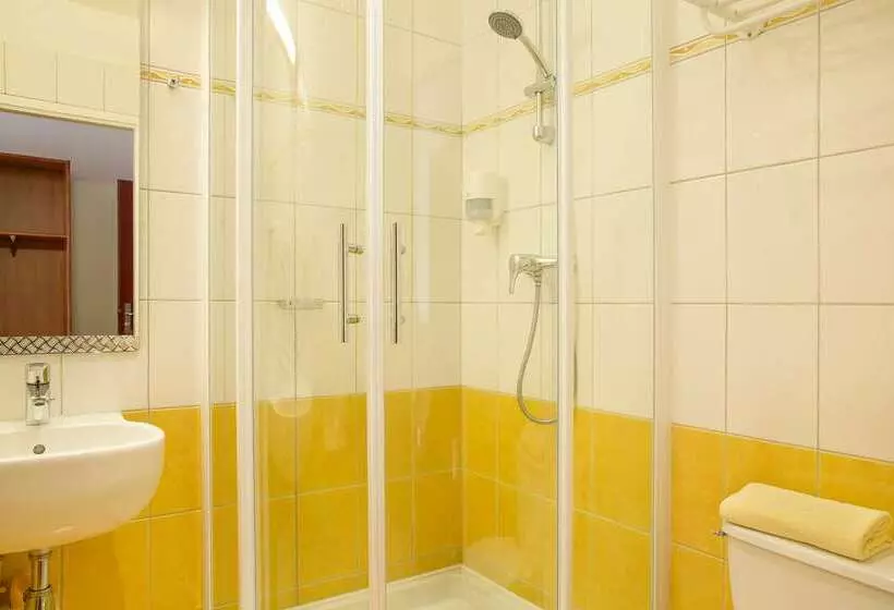 هتل The Originals City, Hôtel Loval, Brest