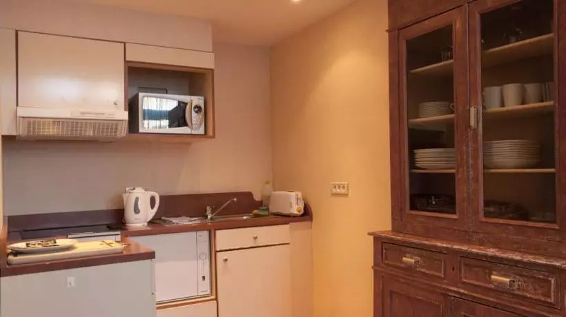 B Aparthotels Louise