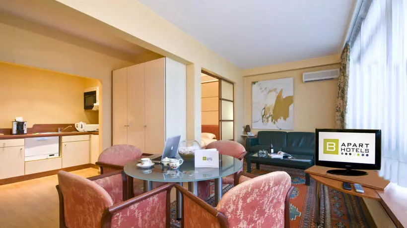 B Aparthotels Louise