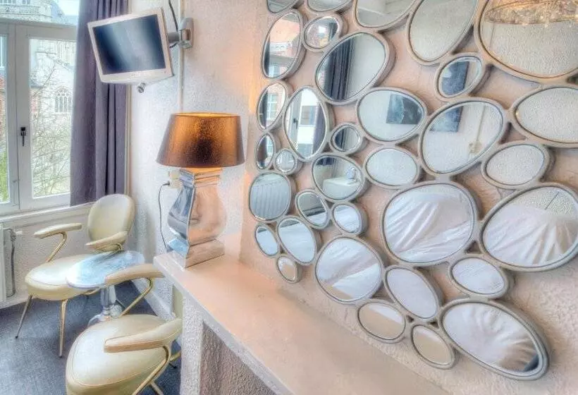 تختخواب و صبحانه Urban Dreams