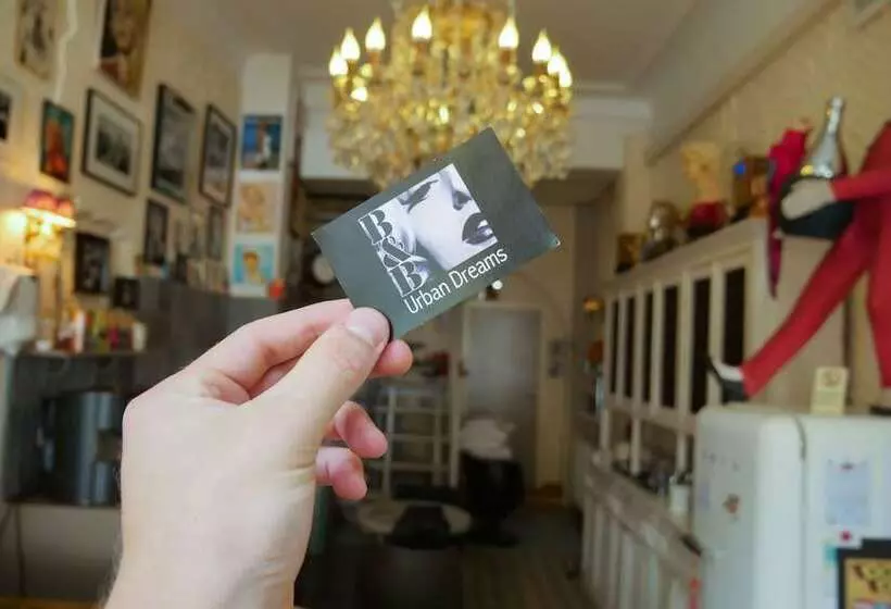 تختخواب و صبحانه Urban Dreams