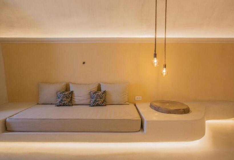 Chic Hotel Santorini