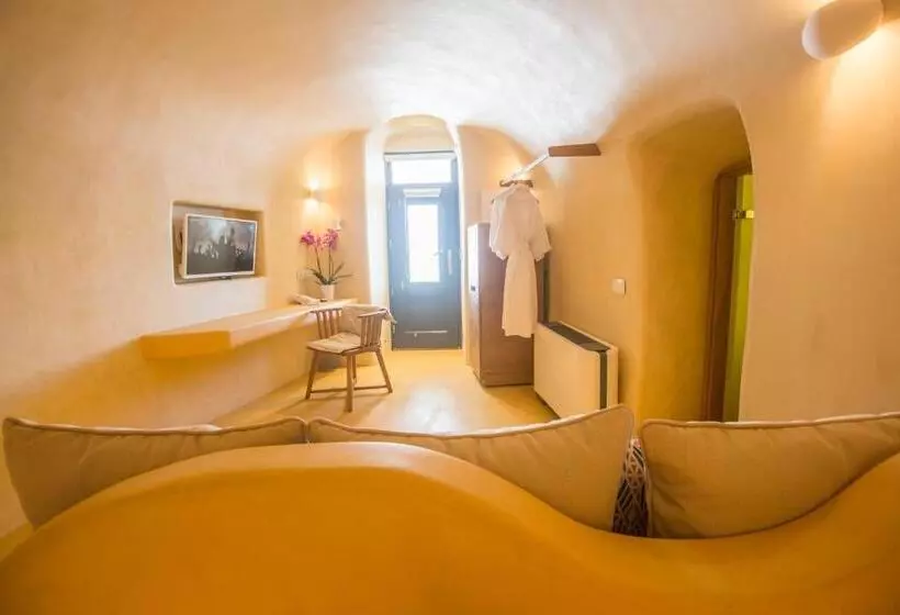 Chic Hotel Santorini