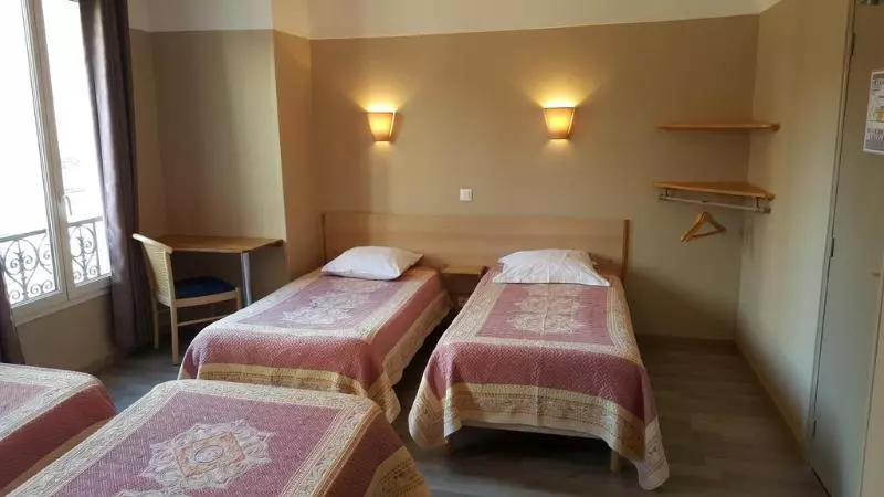 ホテル Angleterre