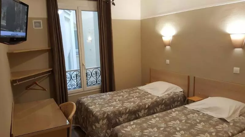 ホテル Angleterre