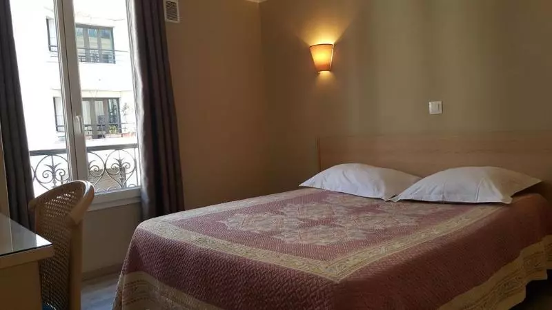 ホテル Angleterre