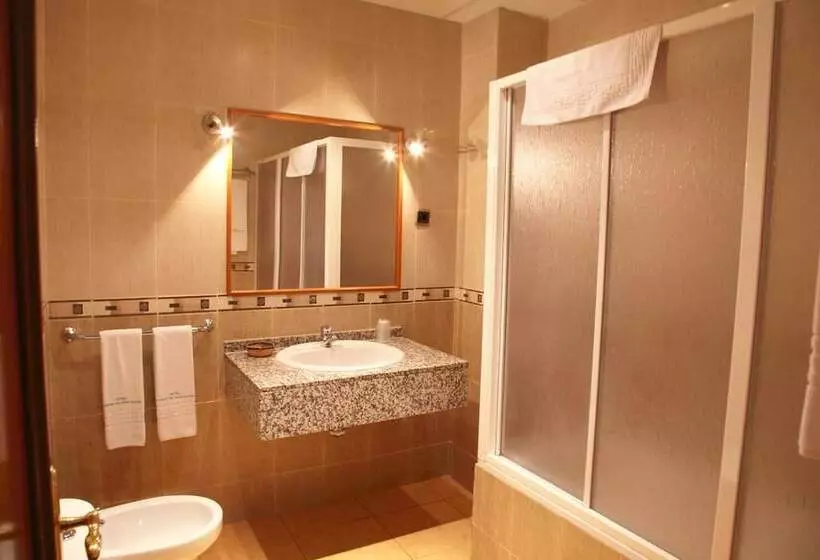 هتل Ciudad Pozo Alcon