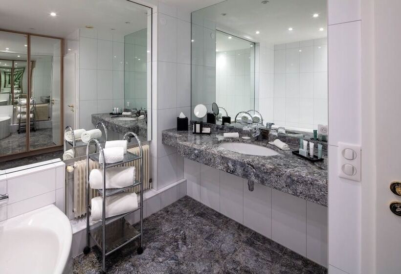 ホテル Hôtel Garrigae Villa La Florangerie   Spa & Piscine