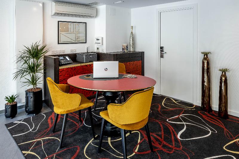 ホテル Hôtel Garrigae Villa La Florangerie   Spa & Piscine