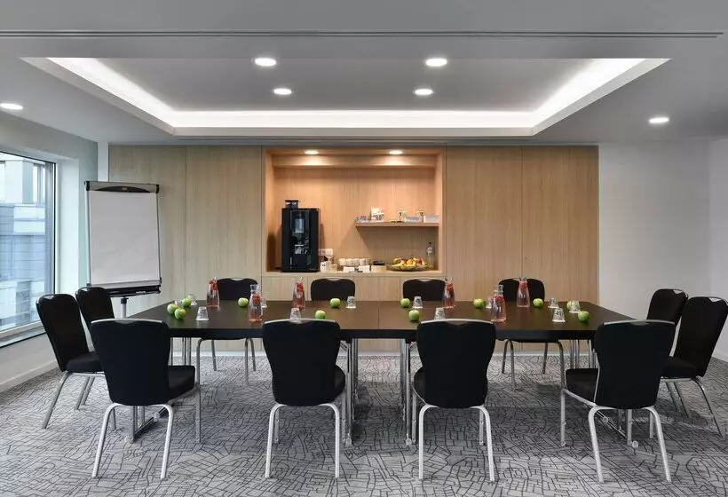 ホテル Park Inn By Radisson Brussels Centre Midi