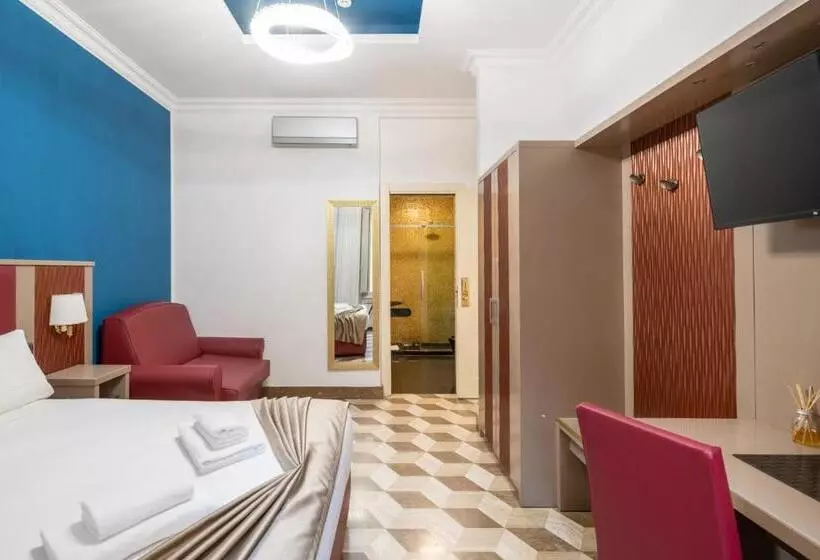 هتل The Five Oscars Inn