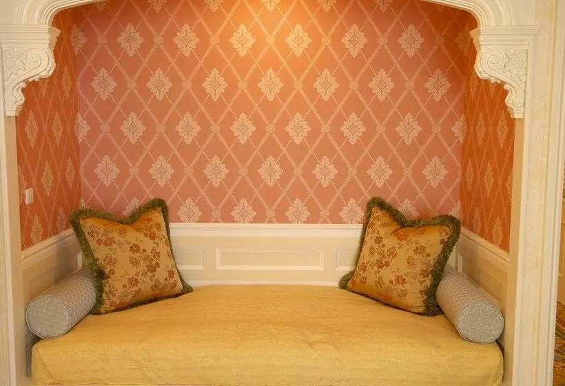 فندق Tokyo Disneyland