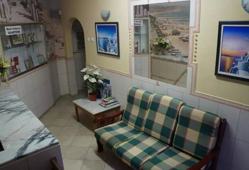 호텔 Triângulo Alojamento Local