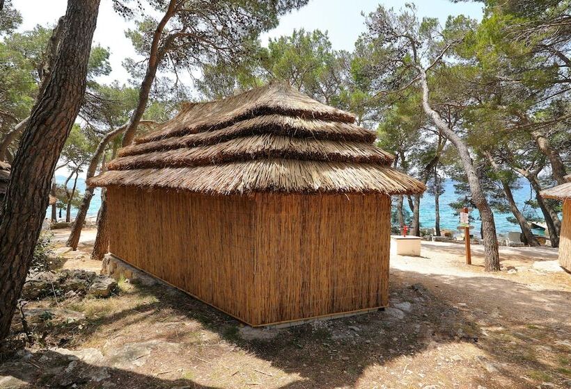 リゾートホテル Pine Beach Pakostane Glamping Homes   All Inclusive Light
