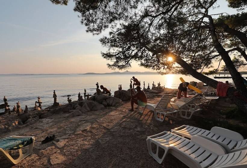 リゾートホテル Pine Beach Pakostane Glamping Homes   All Inclusive Light