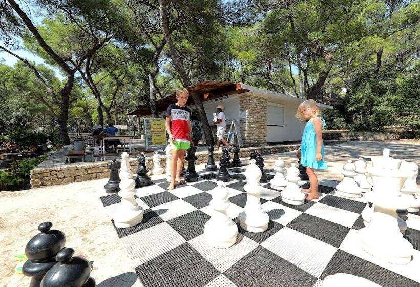 リゾートホテル Pine Beach Pakostane Glamping Homes   All Inclusive Light