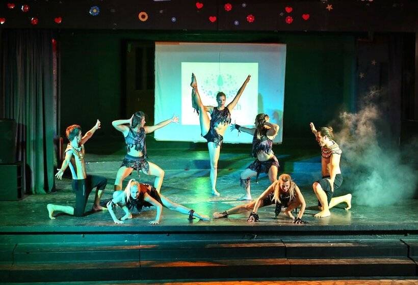 リゾートホテル Pine Beach Pakostane Glamping Homes   All Inclusive Light