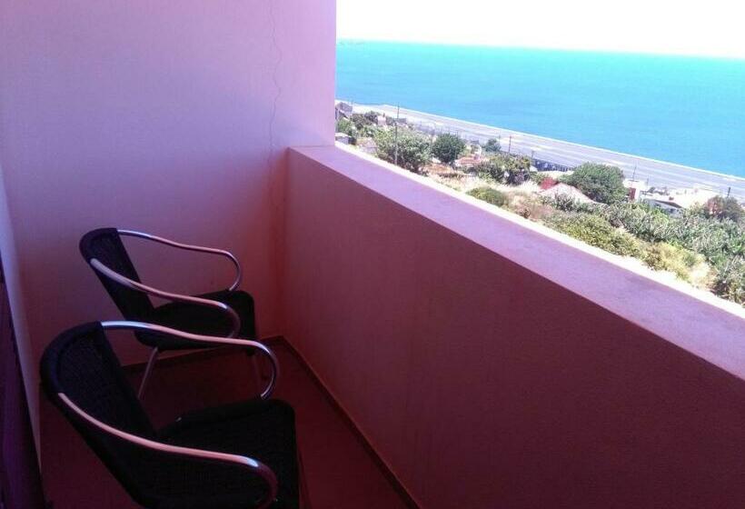 Резиденция Al Moniz