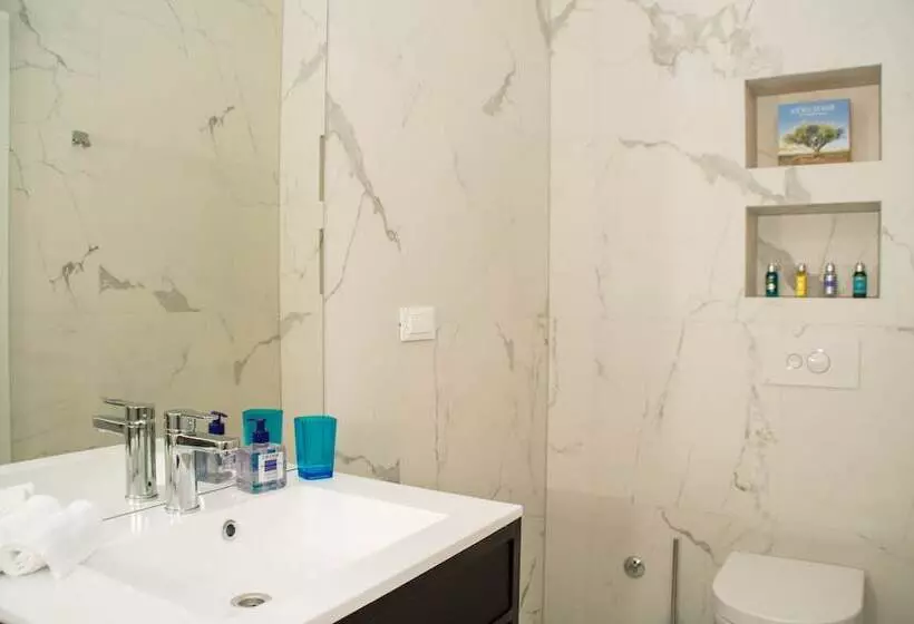 Seafront Luxury Apartments Fun