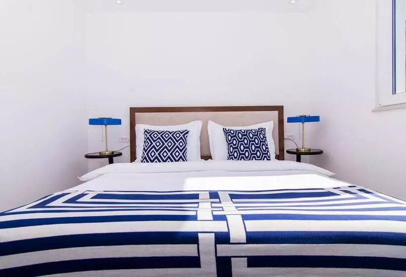 Seafront Luxury Apartments Fun