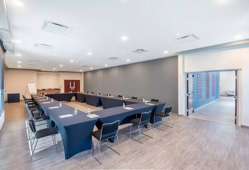 هتل City Express By Marriott Veracruz