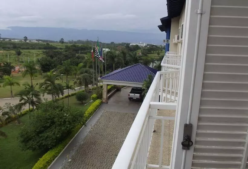 Colonial Plaza Hotel Pindamonhangaba