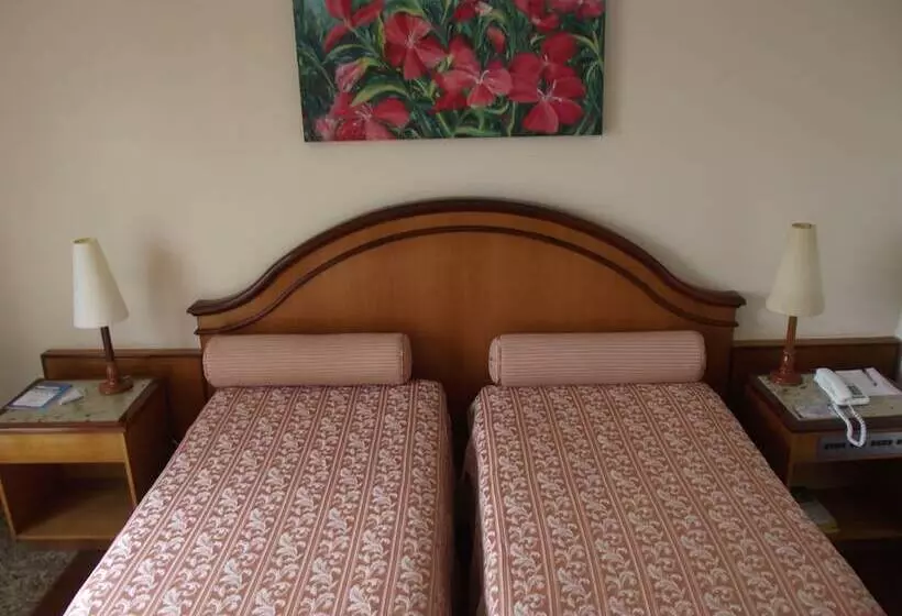 Colonial Plaza Hotel Pindamonhangaba