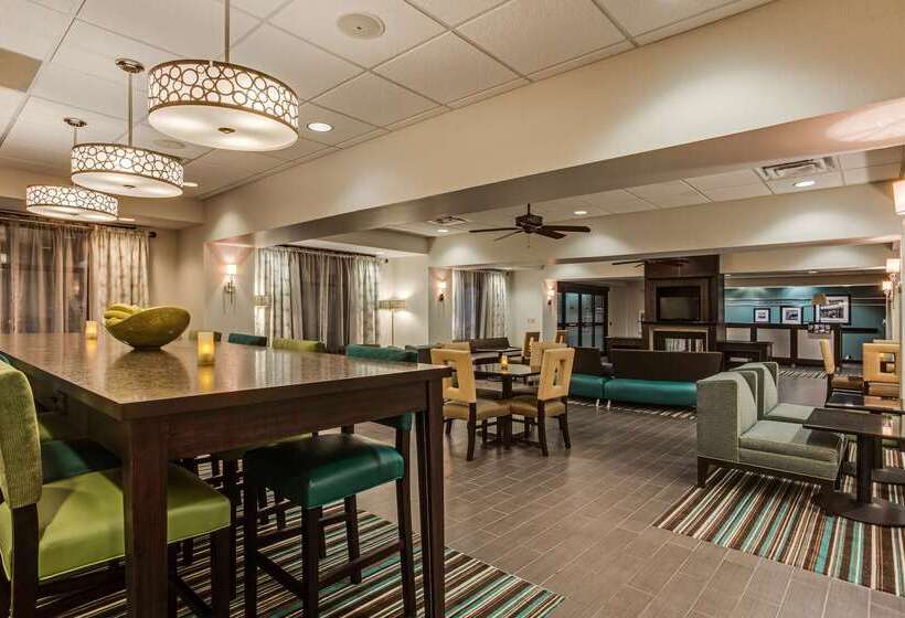 Отель Hampton Inn Clearfield