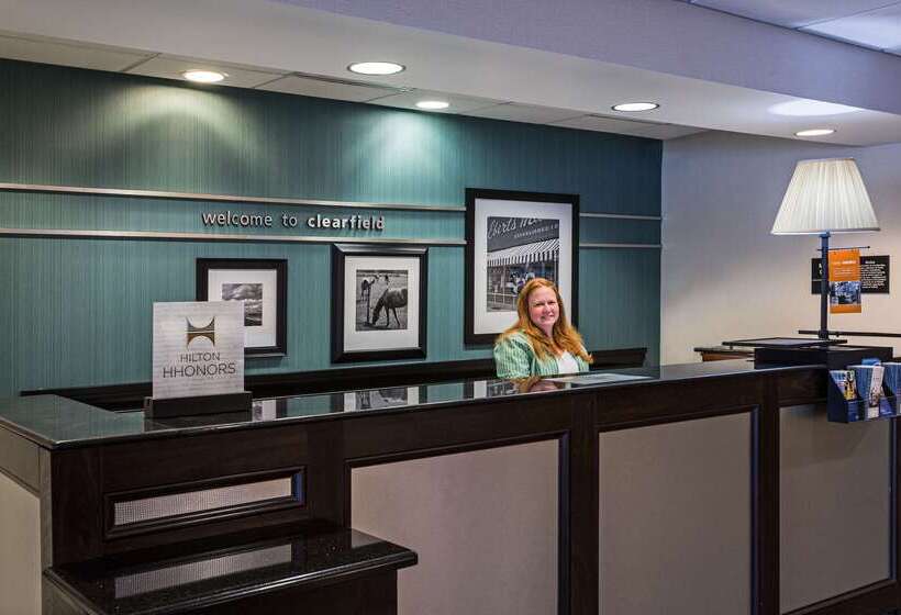 Отель Hampton Inn Clearfield