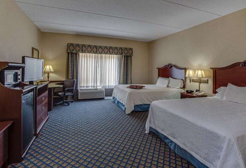 Отель Hampton Inn Clearfield