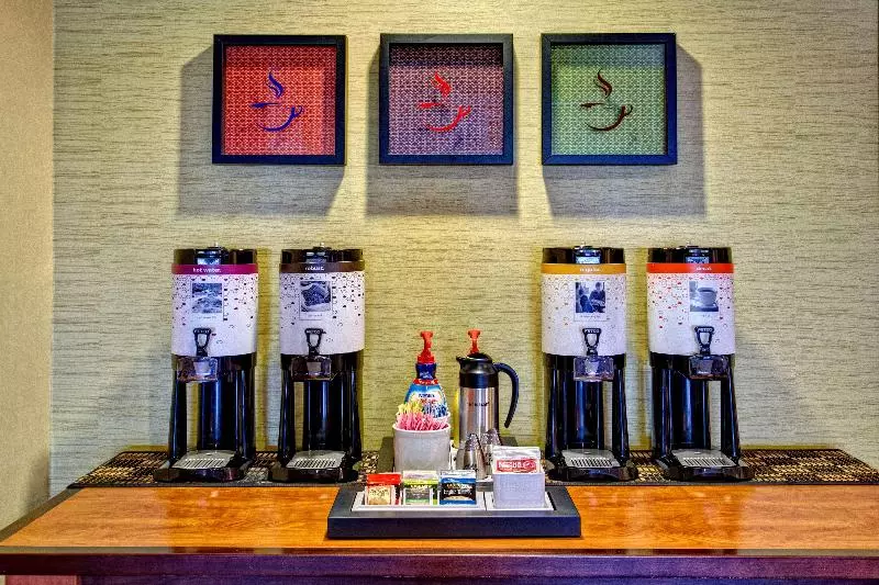 Отель Hampton Inn Cleveland, Ms