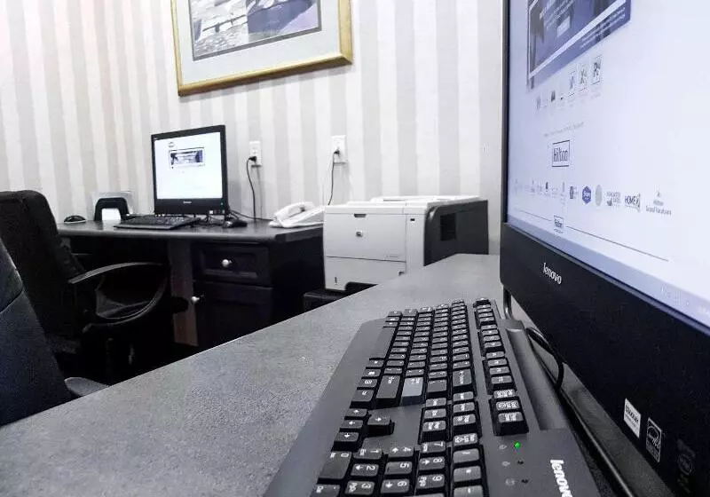 酒店 Hampton Inn & Suites By Hilton Edmonton Intl Airport