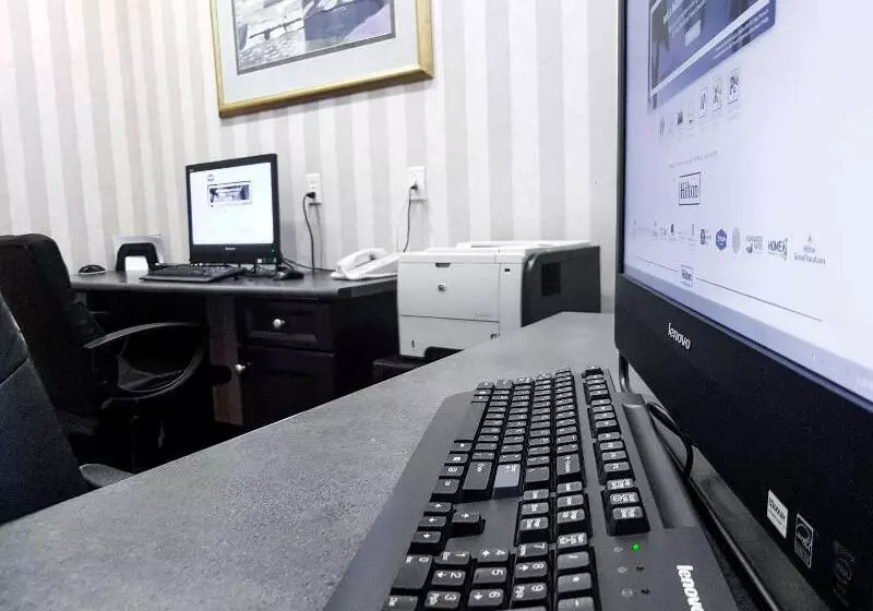 酒店 Hampton Inn & Suites By Hilton Edmonton Intl Airport