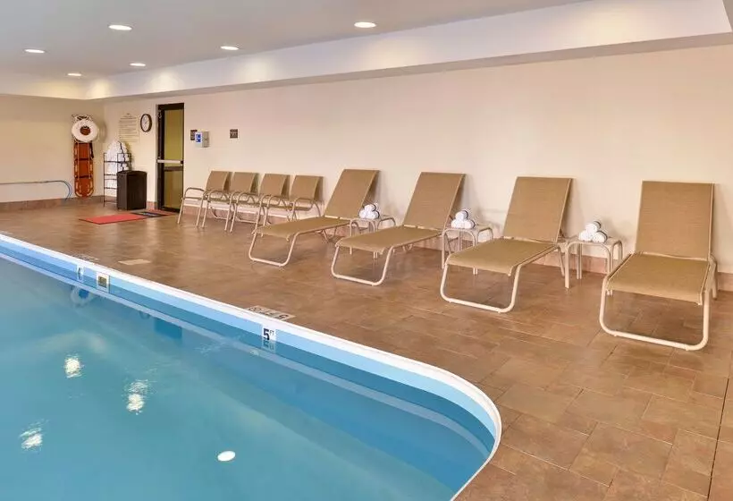 فندق Hampton Inn & Suites Daytonvandalia