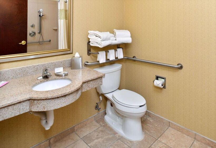 فندق Hampton Inn & Suites Daytonvandalia