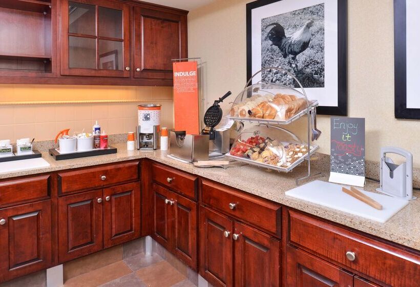 فندق Hampton Inn & Suites Daytonvandalia