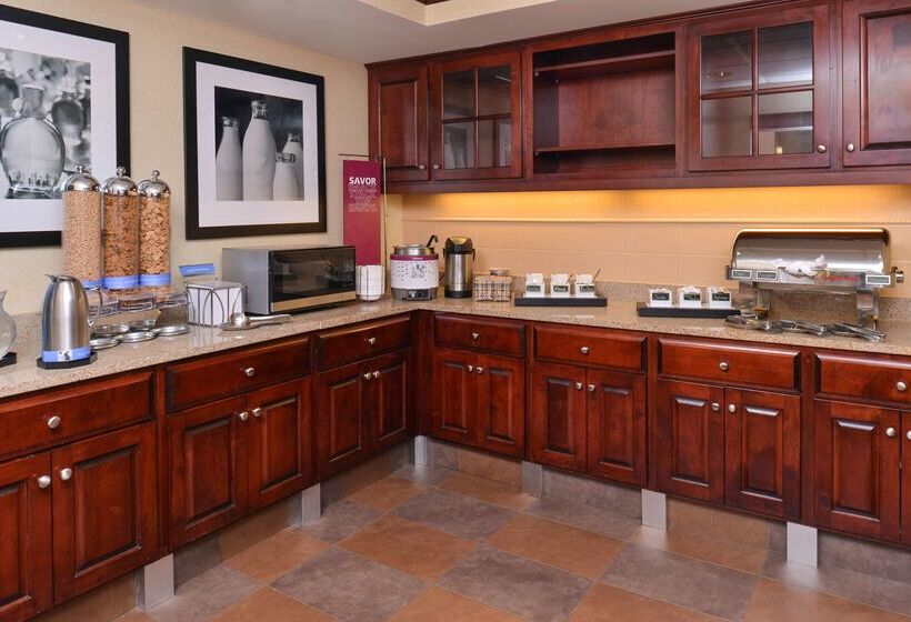 فندق Hampton Inn & Suites Daytonvandalia