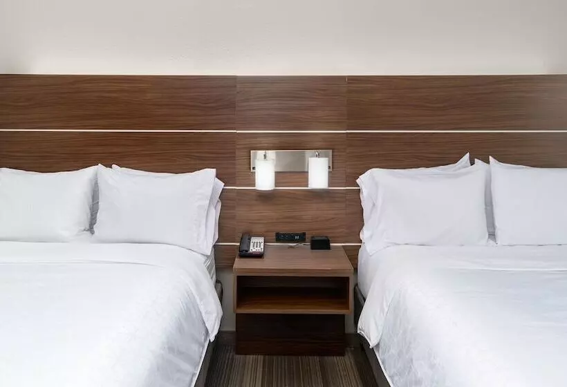 فندق Holiday Inn Express & Suites Dinuba West, An Ihg