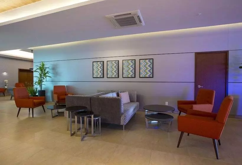 هتل Holiday Inn Express Mérida, An Ihg