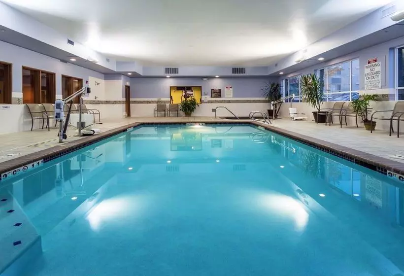 ホテル Holiday Inn Express  & Suites North Seattle  Shoreline, An Ihg
